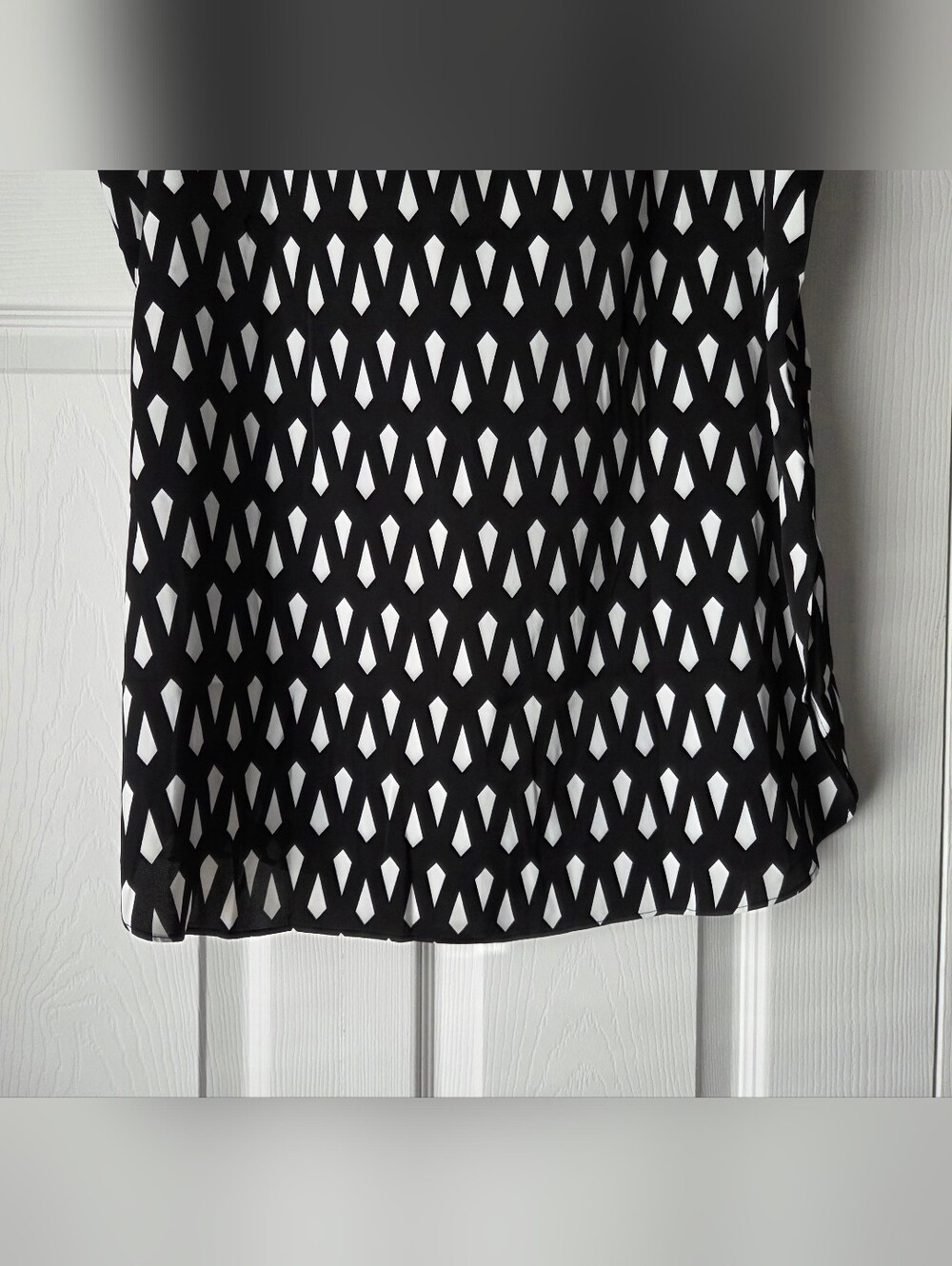 Mario Serrani Black & White Geometric Sleeveless Top Size M - Picture 9 of 11